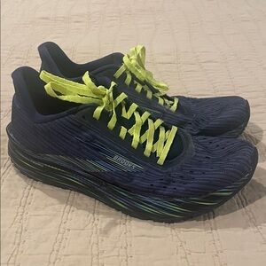 Brooks Hyperion Tempo